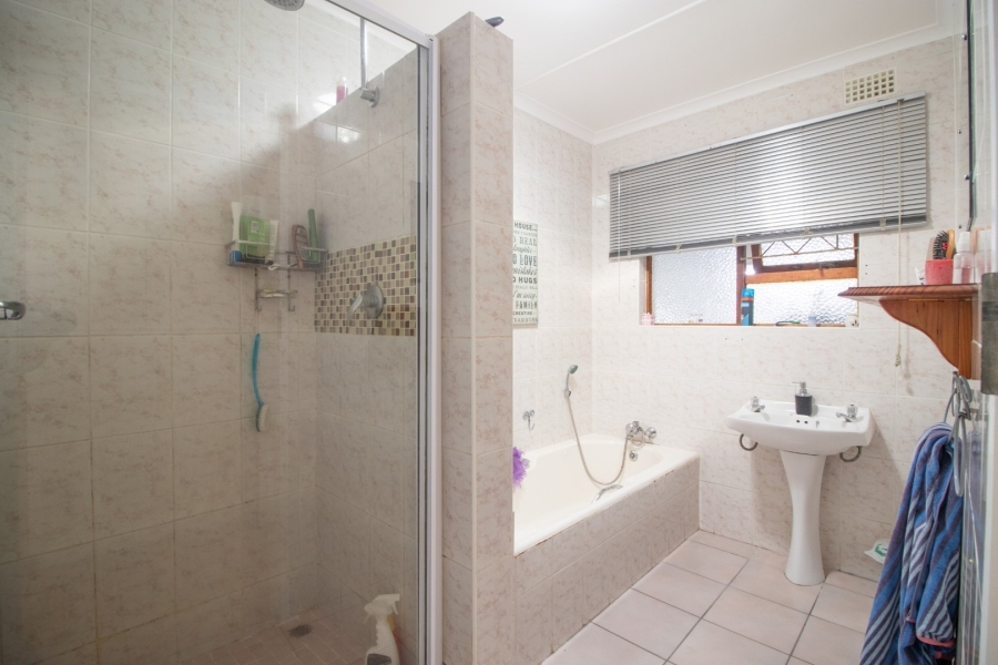 To Let 3 Bedroom Property for Rent in Nahoon Valley Park Eastern Cape